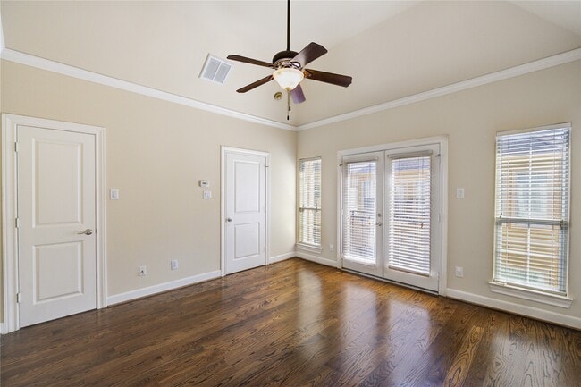 Building Photo - 5813 Washington Ave