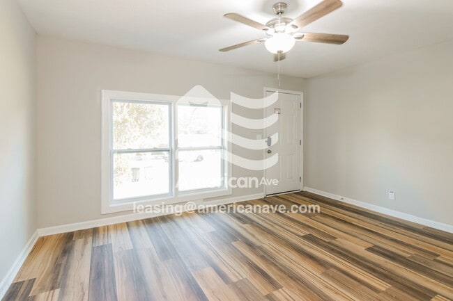 Photo - 4964 Gardiner Dr