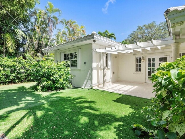 Photo - 731 Sistina Ave