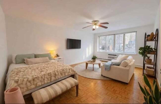 Building Photo - 539 W Stratford Pl Unit 539 W Stratford  407