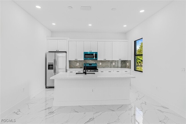 Photo - 2221 Tropicana Parkway W