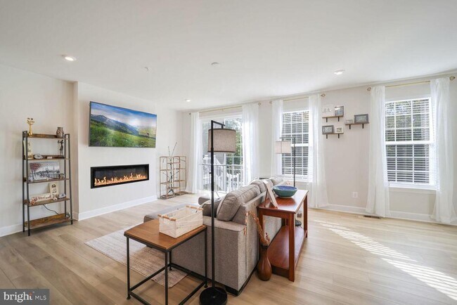 Photo - 10864 Foxtrot Cir