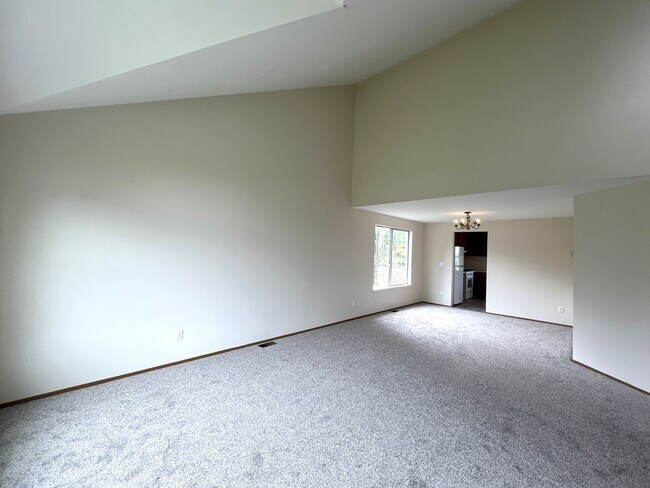 Photo - Spacious 4 Bedroom Marysville Home