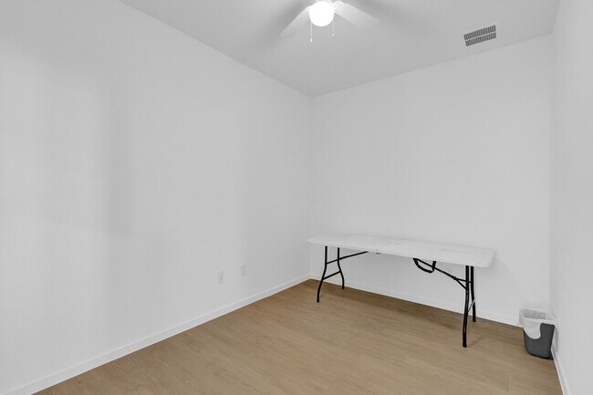 Photo - 319 Bismuth Dr