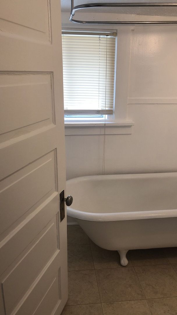 Photo - 905 NE Lake St Unit C