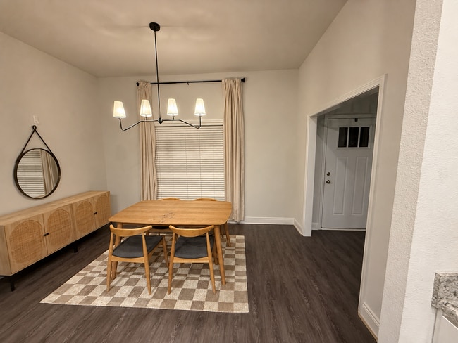 Photo - 23257 Ridgewood Dr