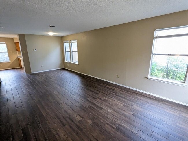 8608 Dandelion Trail