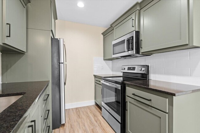 621 Chestnut St Unit East