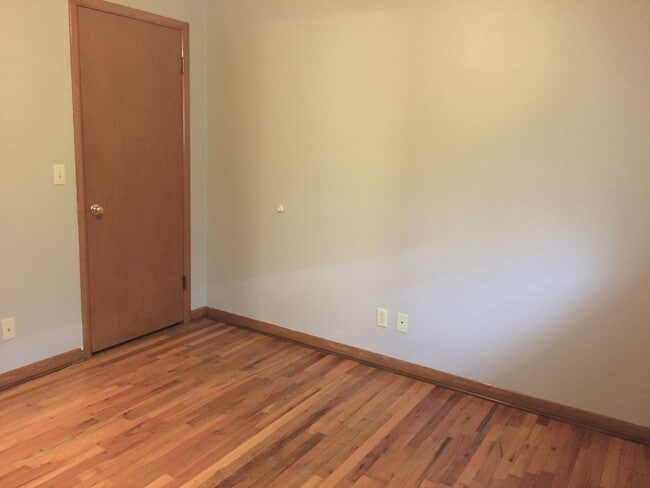 Building Photo - LEASING Rental