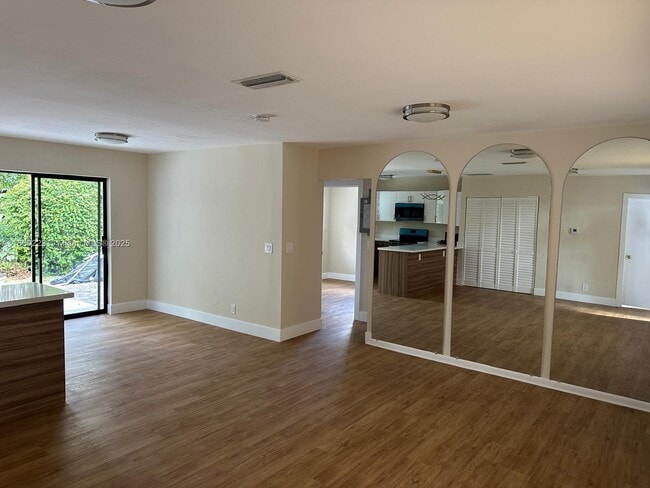 Photo - 750 S 61st Ter House