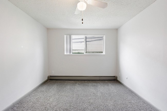 Photo - Stratford Plaza North