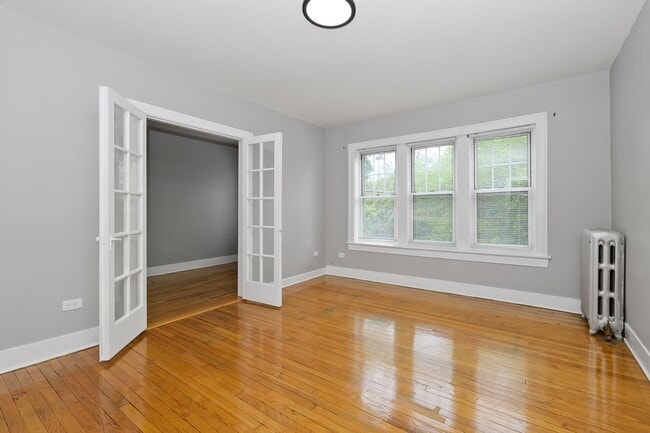 Photo - 11214-18 S Indiana