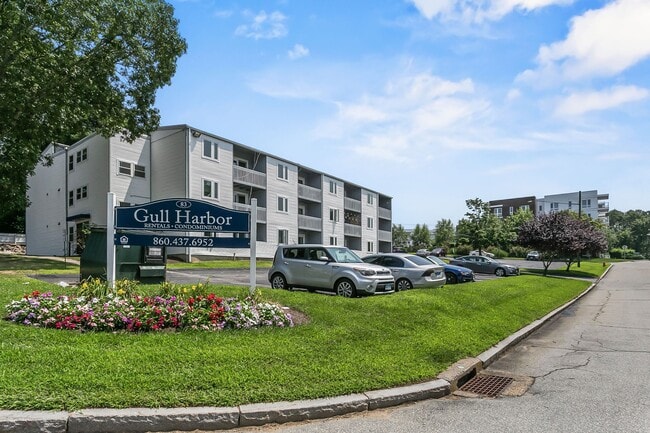Gull Harbor Apartments
