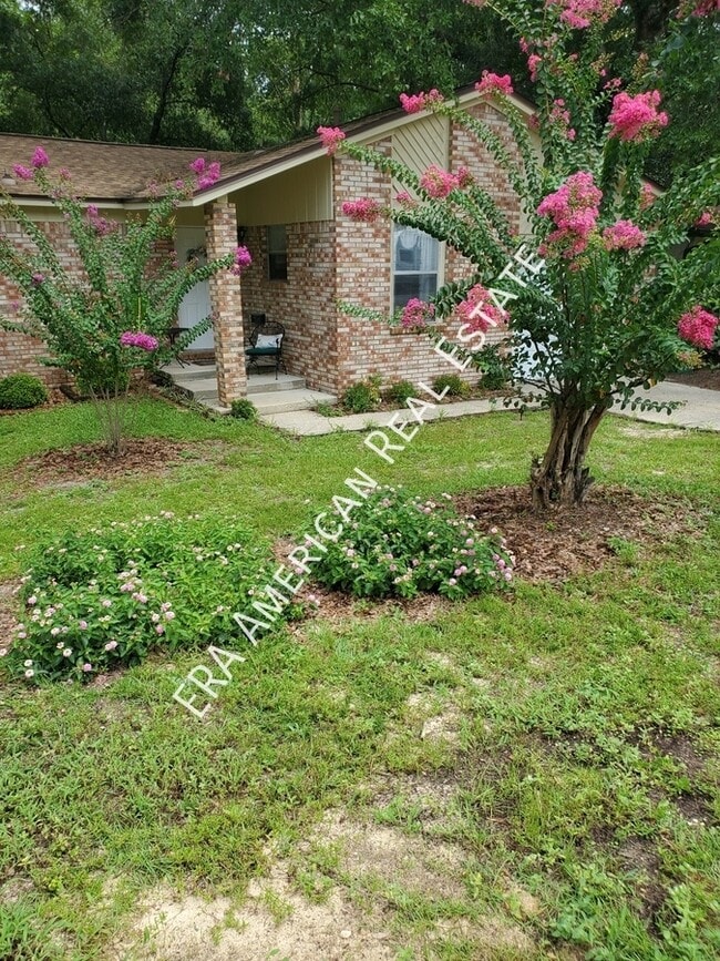 Photo - 571 Woodlow Rd