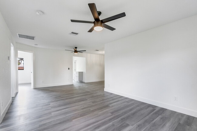 Living Area - 16320 John Morris Rd