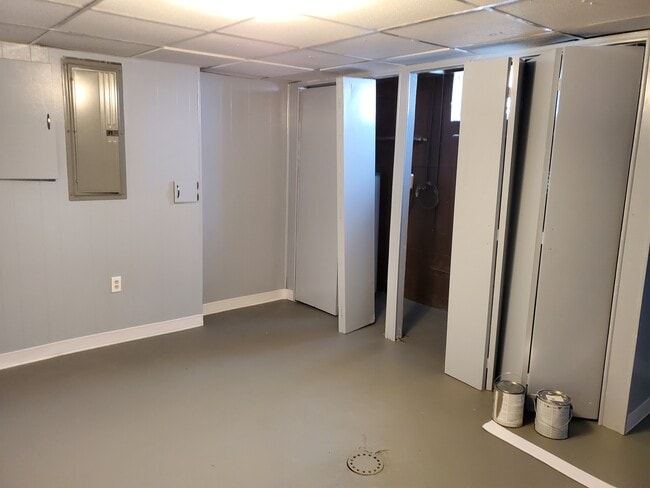 Building Photo - 163 Miron Ave Unit 163