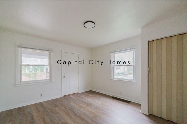 Photo - 1301-1303 N Rural St