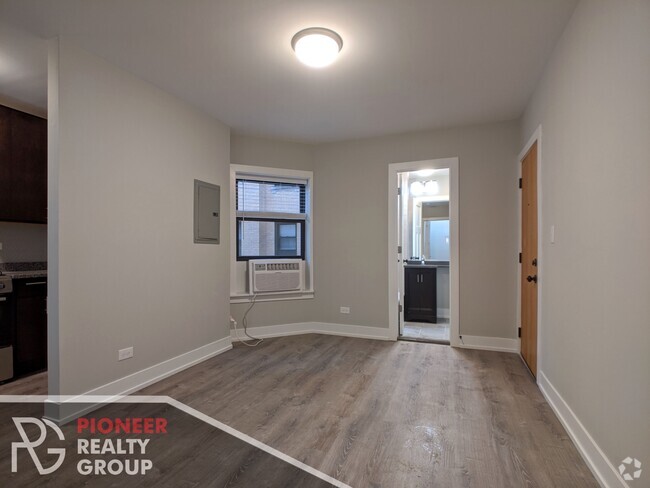 Building Photo - 437 W Belden Ave Unit 108 Rental