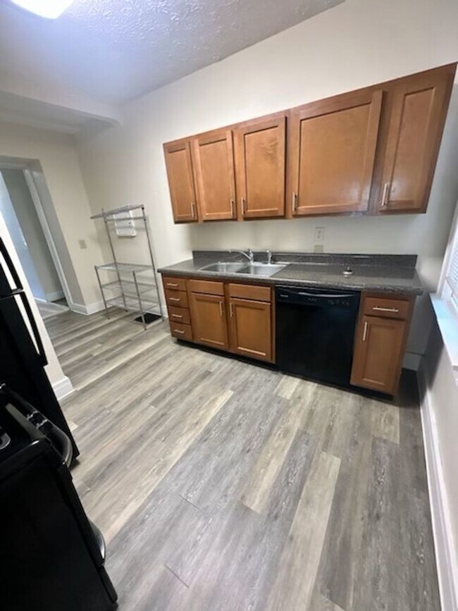 Photo - 133 Chittenden Ave Unit 133 A-1