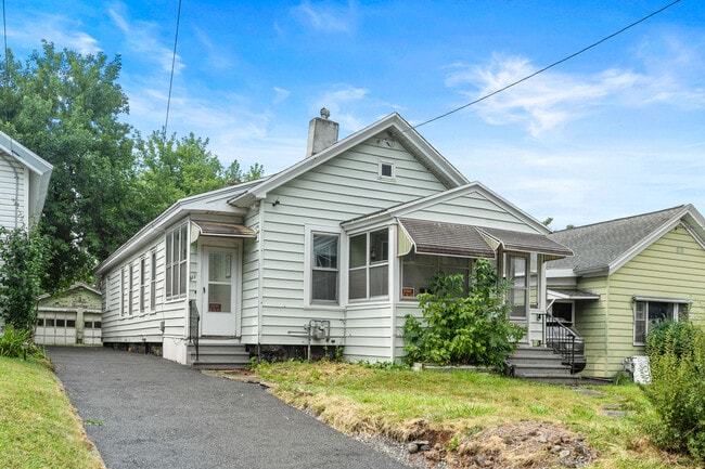 Building Photo - 911 Kirkpatrick St Rental
