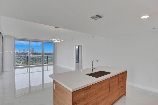 Photo - 16385 Biscayne Blvd Unit 1815