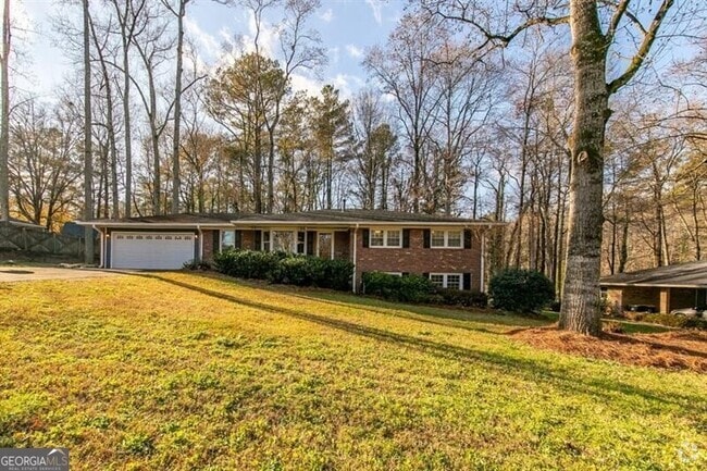 Building Photo - 2805 Pine Hill Dr Rental