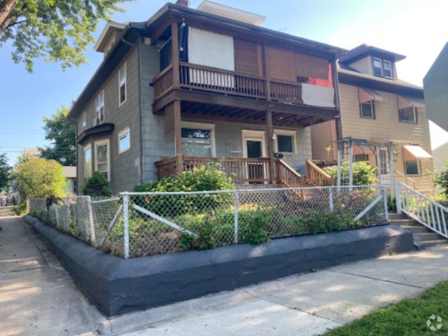 Building Photo - 293 W Robie St Rental