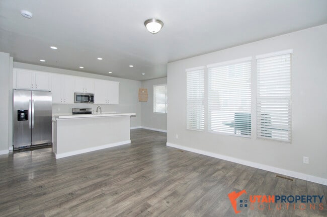 Photo - 5154 Laureston Way