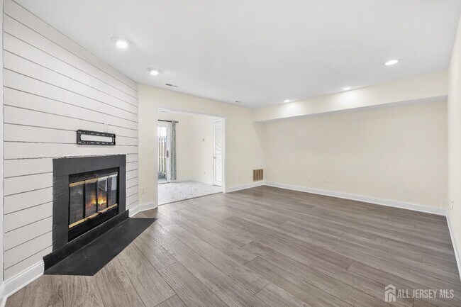 Photo - 163 Hidden Hollow Ct