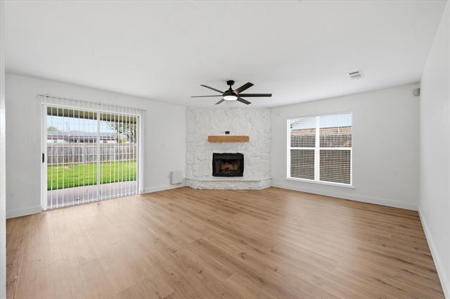 Photo - 7529 Meadowlark Ln N