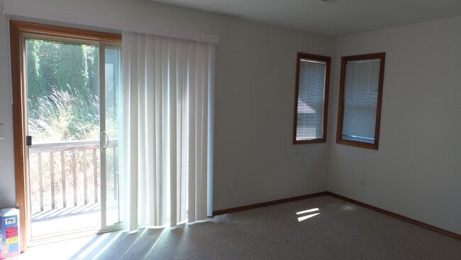 Photo - Application Pending - Townhouse for Rent Downtown Hood River