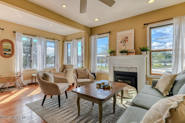 Photo - 113 Central Ave