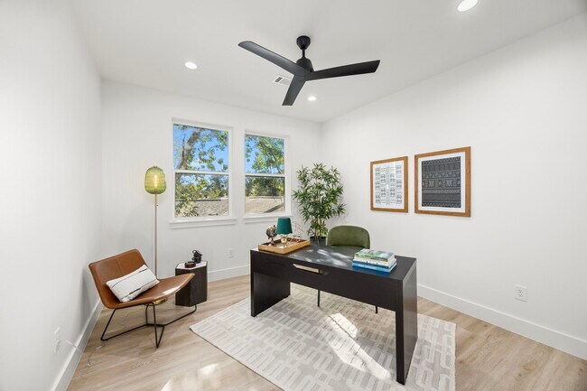 Photo - 4611 Dewberry St