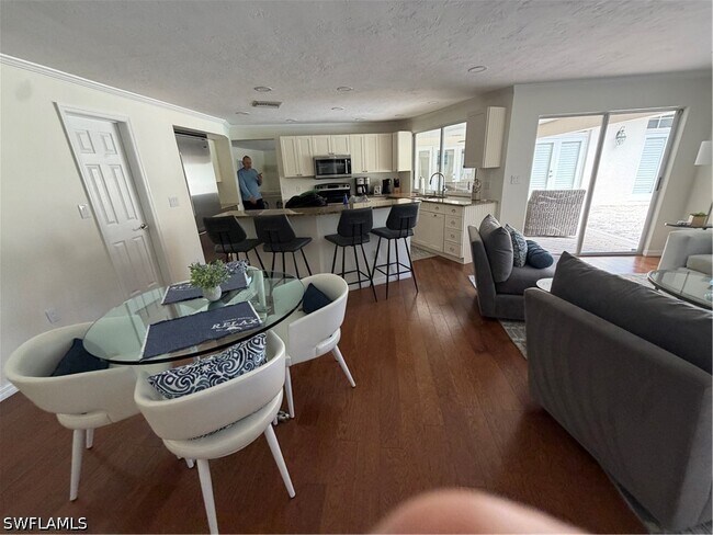 707 Portside Dr
