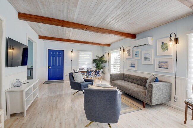Photo - 212 SW 1st Ave