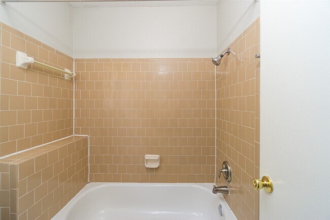 Photo - 2902 Laurelridge Dr
