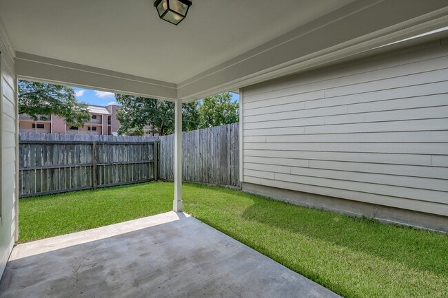 Photo - 122 Snug Harbor Dr