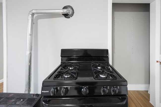 Photo - 168 Lunenburg St Unit 3R