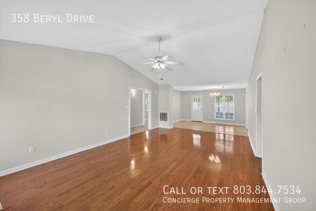 Photo - 358 Beryl Dr