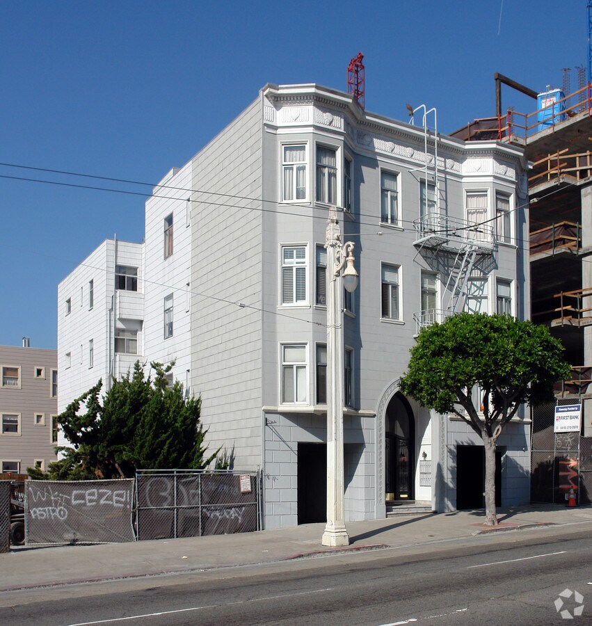 Photo - 2645 Van Ness Ave