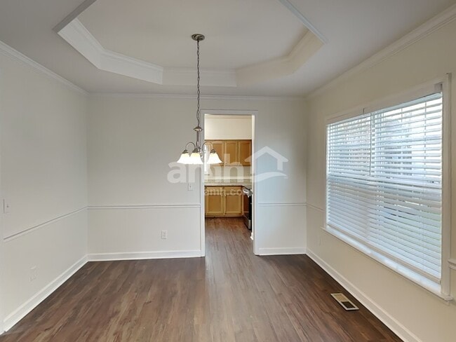 Photo - 3058 Romain Trail