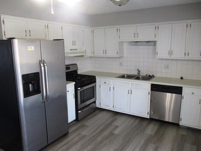 1818 Jacobssen Dr