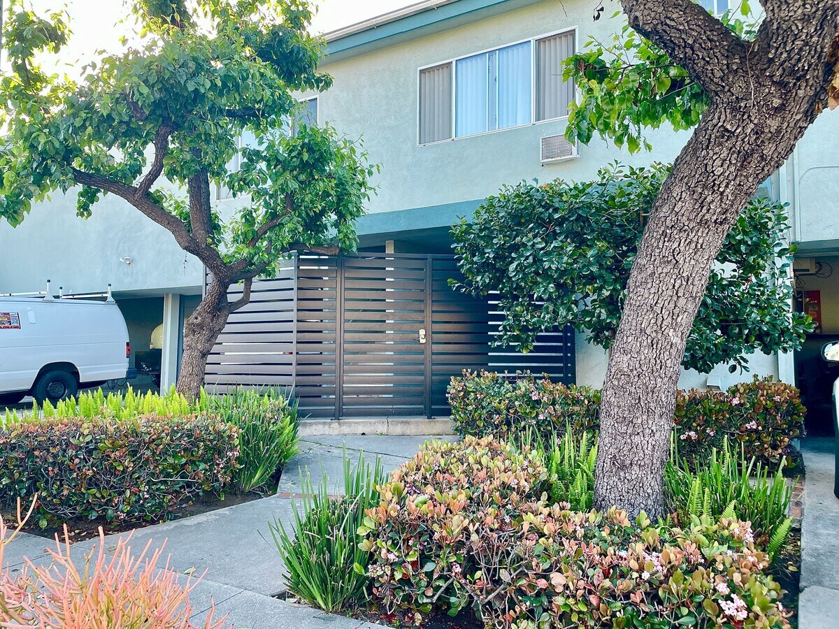 Photo - 11980 Walnut Ln