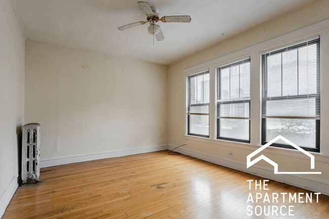 Photo - 512 W Cornelia Ave Unit 302