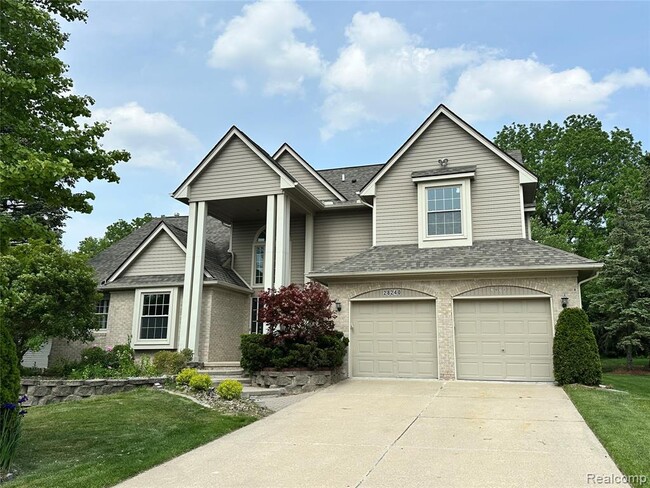 Photo - 28240 Golf Pointe Blvd House