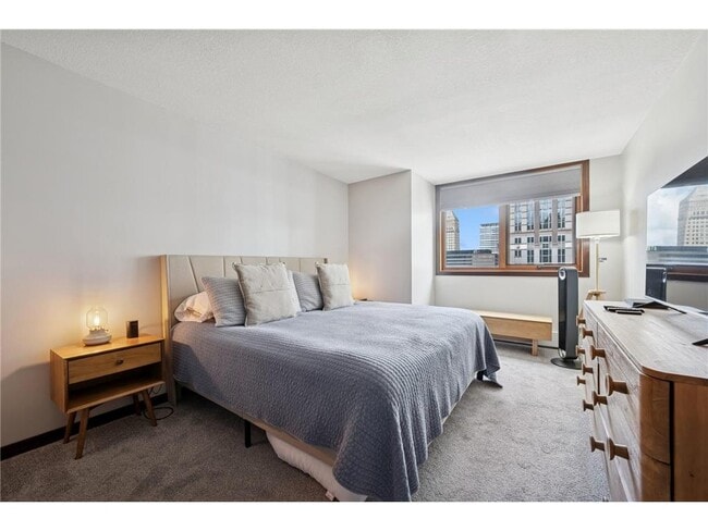 Photo - 433 S 7th St Unit 1919