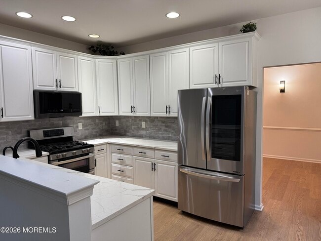 Photo - 33 Brownstone Rd