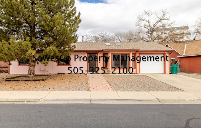 Building Photo - Three Bedroom Home in Central Farmington