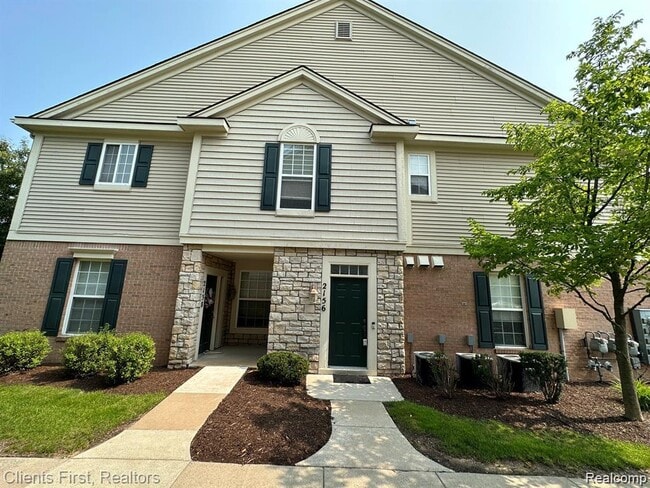 Photo - 2156 Pinecroft Dr