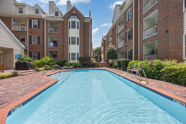 Photo - 321 Duke St
